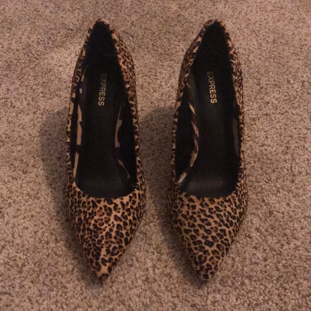 Express cheetah heels